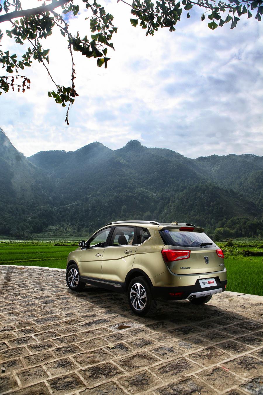  Baojun 560 2015 года  (фото 11 из 31)
